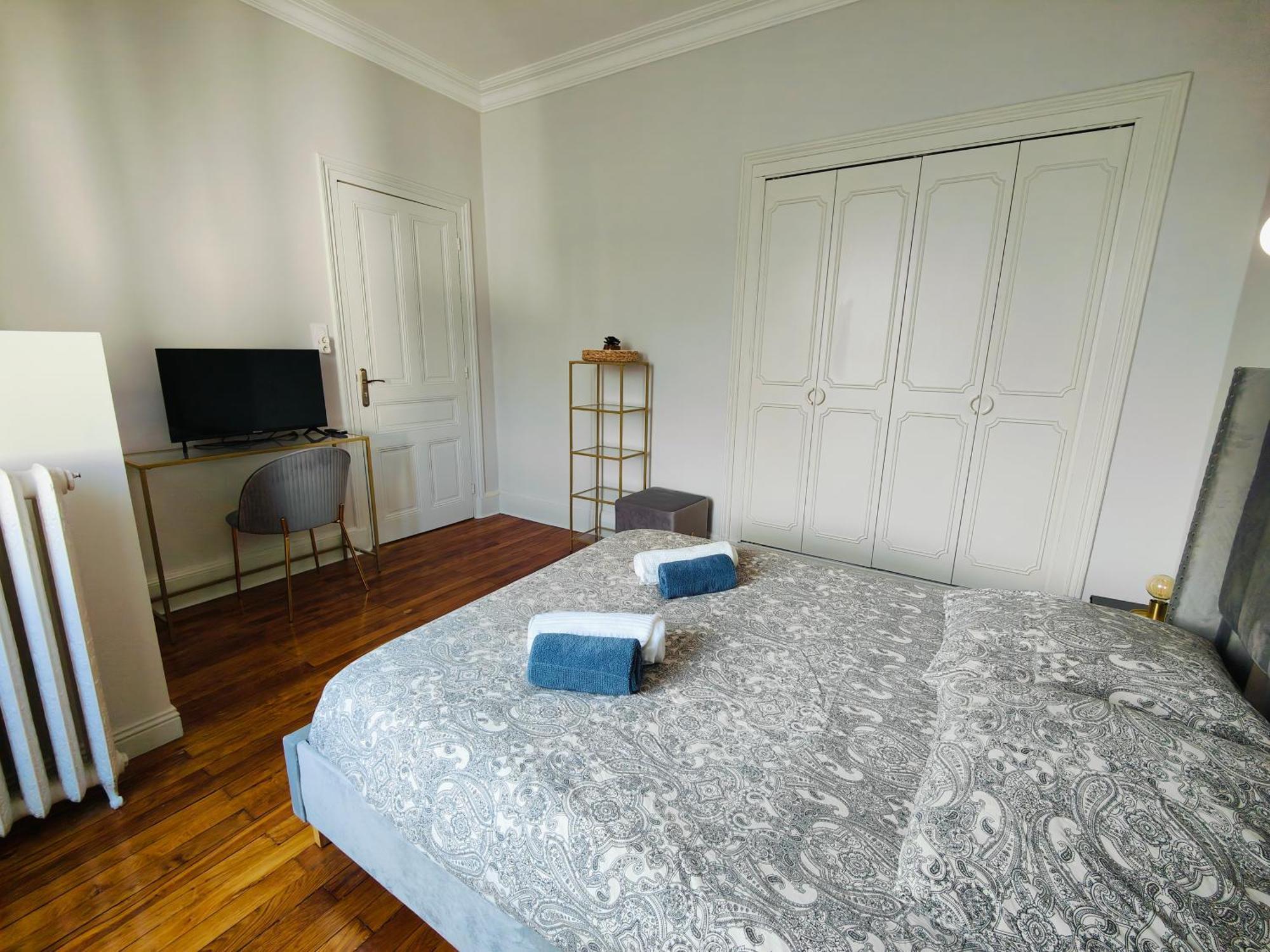 Self-Checkin Town House - Rooms To Rent In A Beautiful Modern Town House - Not A Hotel - Location De Chambres Avec Arrivee En Autonomie - Extra Fee For Sheets And Towels - Private Parking - Check Your Plateform Inbox And Follow Check-In Instructions Saint-Romain-en-Gal 外观 照片