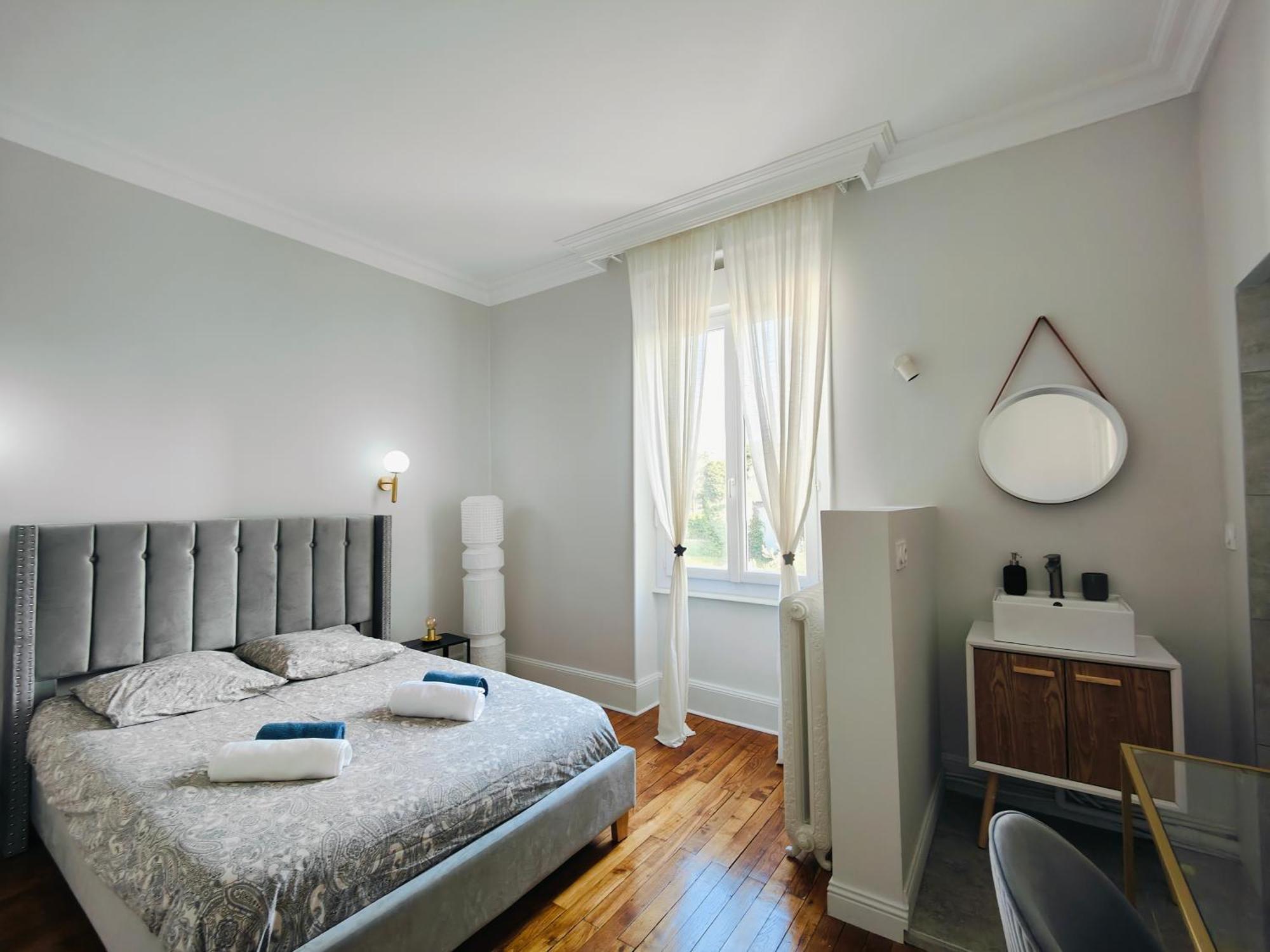 Self-Checkin Town House - Rooms To Rent In A Beautiful Modern Town House - Not A Hotel - Location De Chambres Avec Arrivee En Autonomie - Extra Fee For Sheets And Towels - Private Parking - Check Your Plateform Inbox And Follow Check-In Instructions Saint-Romain-en-Gal 外观 照片