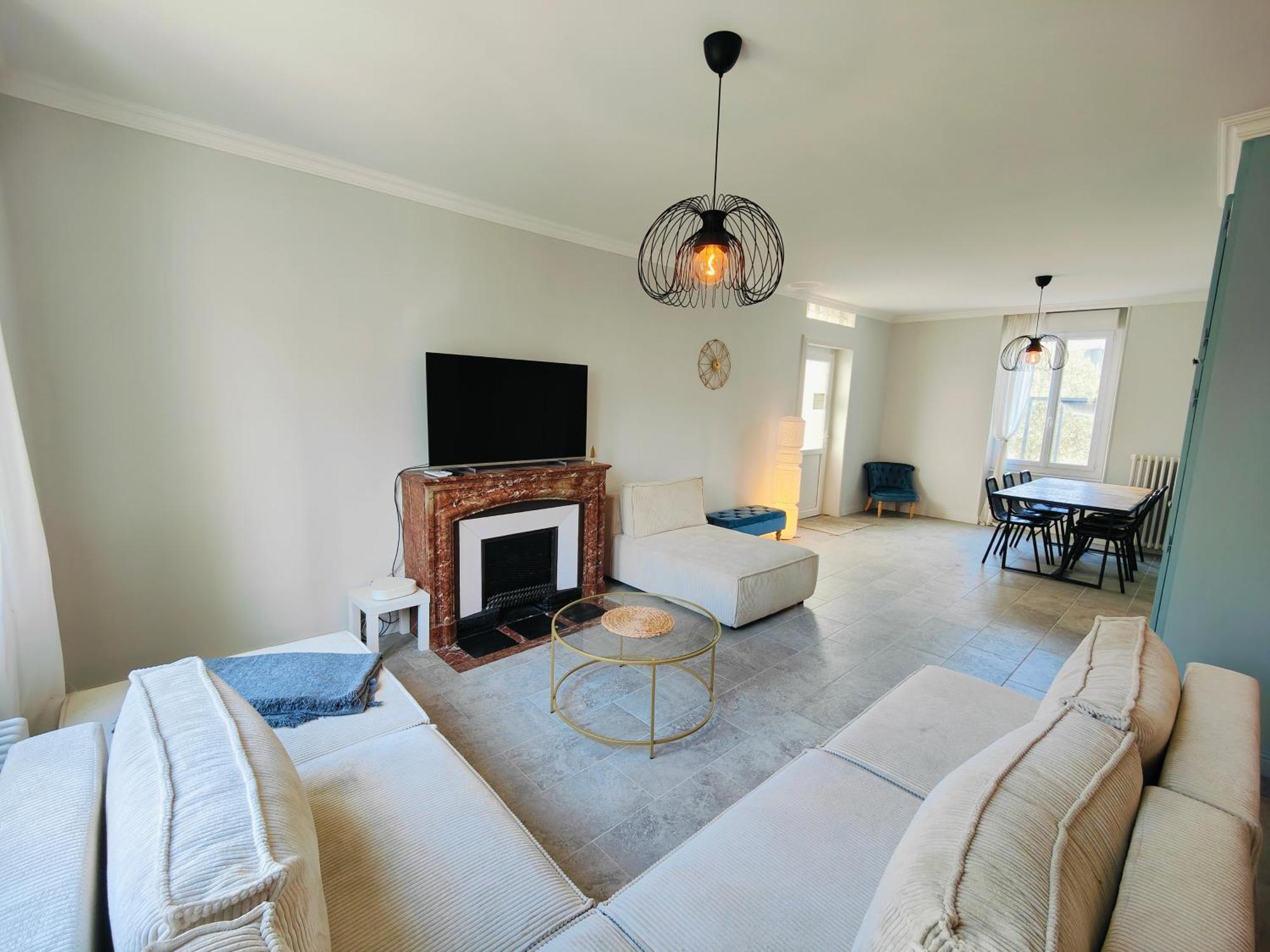 Self-Checkin Town House - Rooms To Rent In A Beautiful Modern Town House - Not A Hotel - Location De Chambres Avec Arrivee En Autonomie - Extra Fee For Sheets And Towels - Private Parking - Check Your Plateform Inbox And Follow Check-In Instructions Saint-Romain-en-Gal 外观 照片